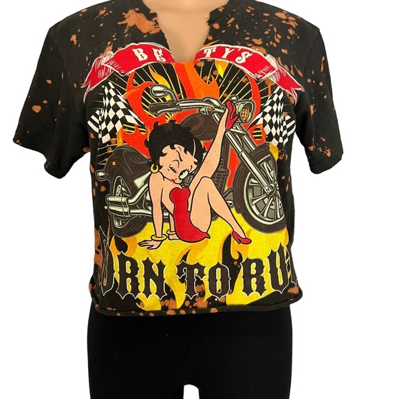 3/$30 🍂 Betty Boop Bettys Biker Born To Rule Motorcycle Cropped T Shirt - Picture 1 of 8